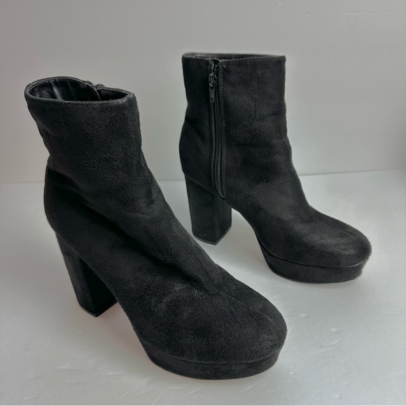 Lulus Platform Booties Women's size 8.5 Shoes Block Heel Suede Black Vegan - Picture 1 of 8